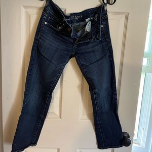 American eagle artist crap, stretch capris